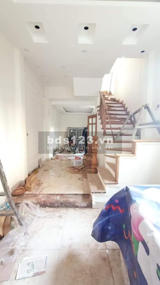 BÁN NHÀ VŨ NGỌC PHAN ĐỐNG ĐA LÔ GÓC ĐẸP CÁCH OTO 30m NGÕ THÔNG 40m2x5T 5.2 TỶ