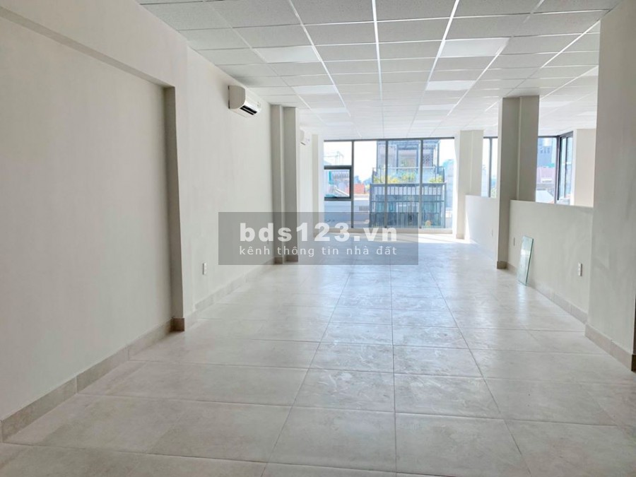Cho thuê văn phòng đường Nguyễn Gia Trí, Bình Thạnh - 120m2 chỉ 13 usd/m2