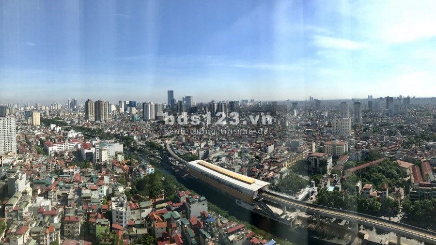 Bán gấp căn hộ full nội thất 3 ngủ, 151m2 Royal city, giá: 6.3 tỷ bao phí, LH: 0967839010