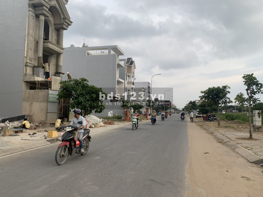 Bán Đất Đường Số 7 2 Nền 1 Góc Liền Kề KDC Tên Lửa Aeon Mall Bình Tân