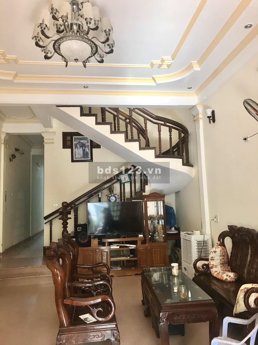 Bán Gấp Nhà 2 Tầng Mặt Tiền KQH Kiểm Huệ, Để Đi Nước Ngoài Sinh Sống