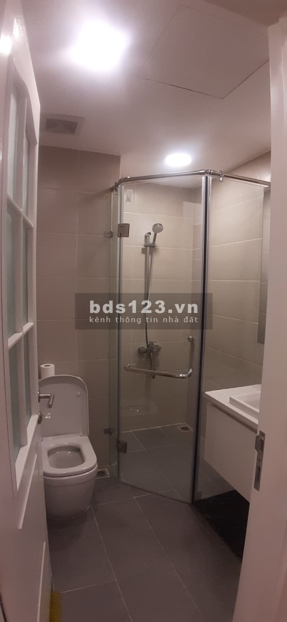 Cho thuê chung cư Paragon Duy Tân 90m 2PN 2WC Full đồ vào luôn.L/H : 0963146006
