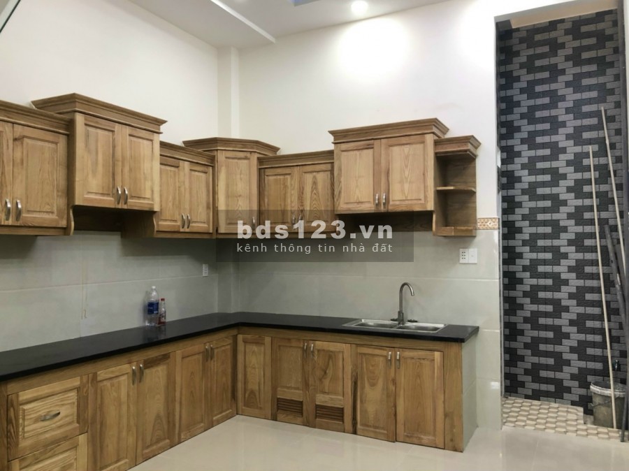 Chính chủ hạ giá bán gấp trước tết, hẻm thông 7m, 3 lầu có gara oto, 4pn,giá 3.9 tỷ