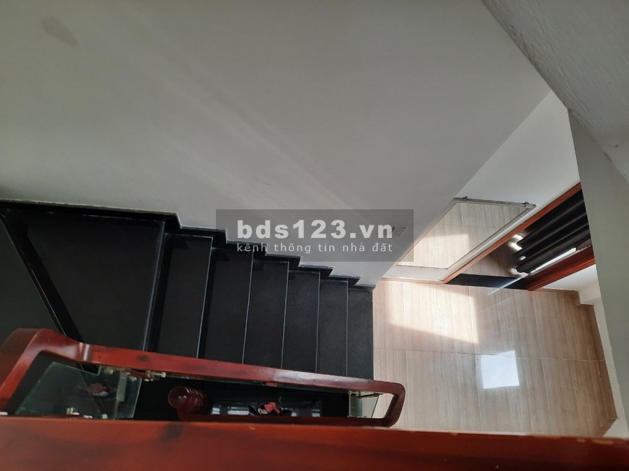Nhà mới thuê 2PN CMT8, P15, Q10. Giá12TR + nội thất