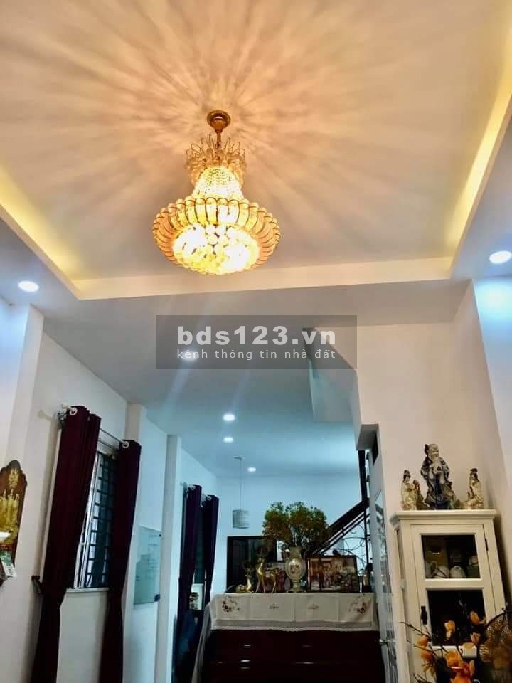 HXH Cách Mạng Tháng 8 68m2 5 tầng. 4x17m 10.5 tỷ Phường 4 Quận 3 0986775153