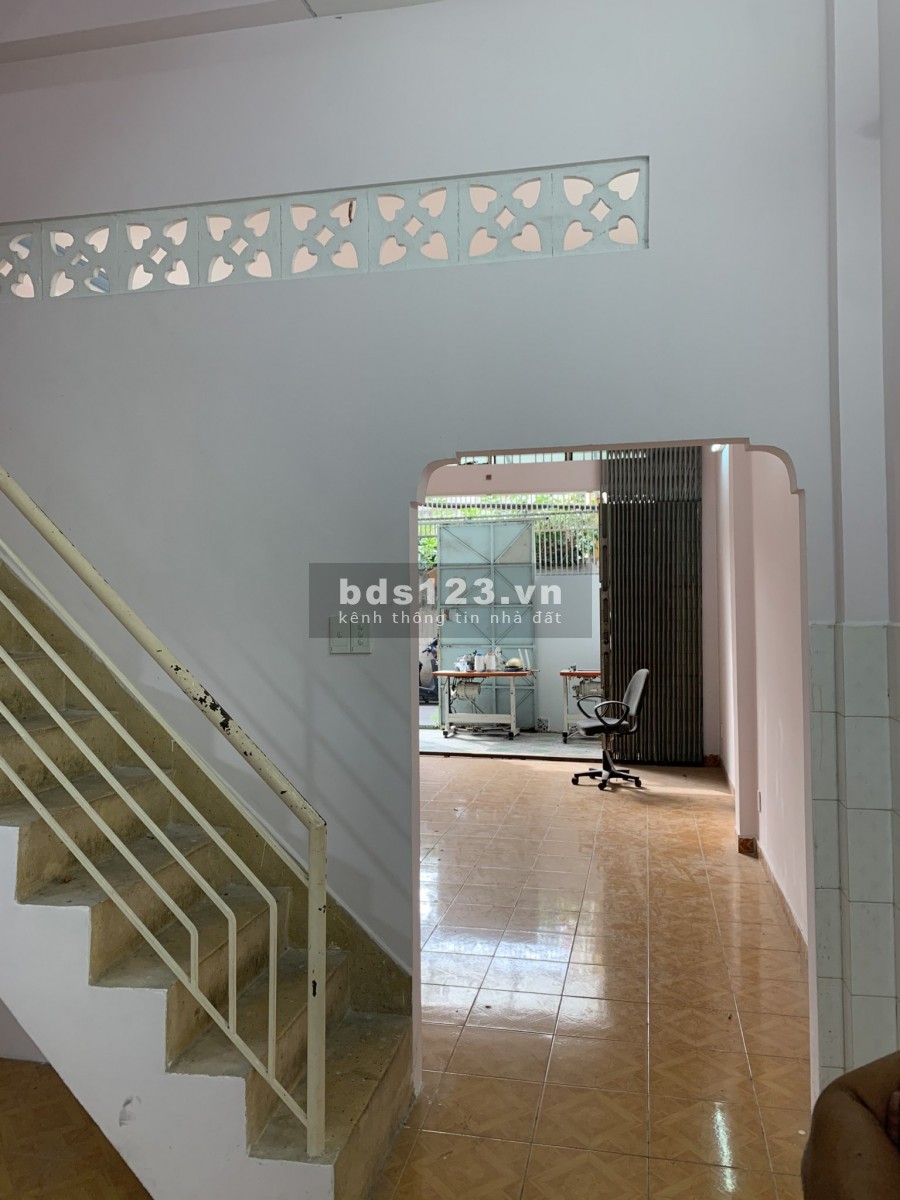Bán nhà HXH 4.5m đường Bùi Thế Mỹ, F. 10, Quận Tân Bình. DTCN 57.6m2.