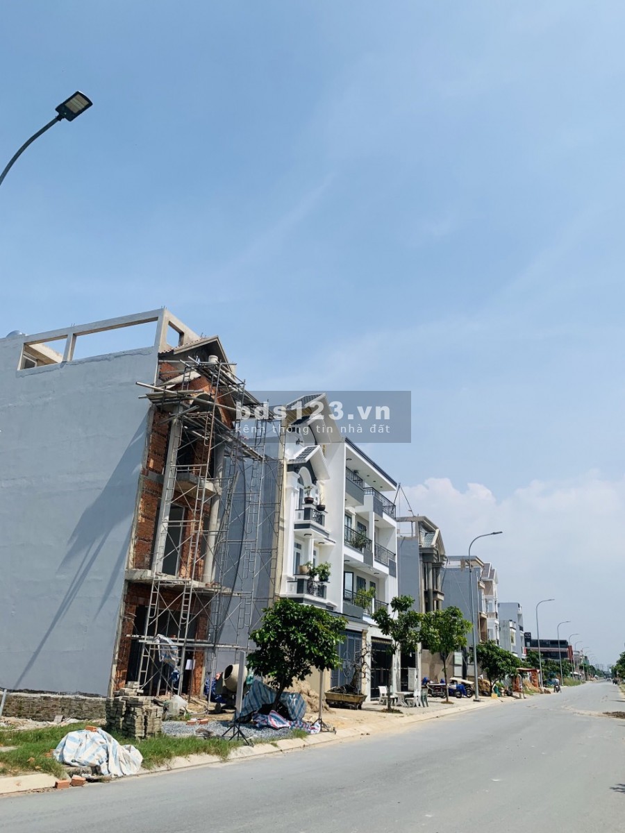 Cần bán gấp lô đất nền giá rẻ Quận Bình Tân gần Aeon Mall Bình Tân, sổ hồng riêng
