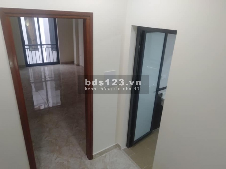 Lạc Long Quân Ô TÔ TRÁNH, KINH DOANH ngõ thông, mới đẹp 33Mx4T, giá 4.5 tỷ