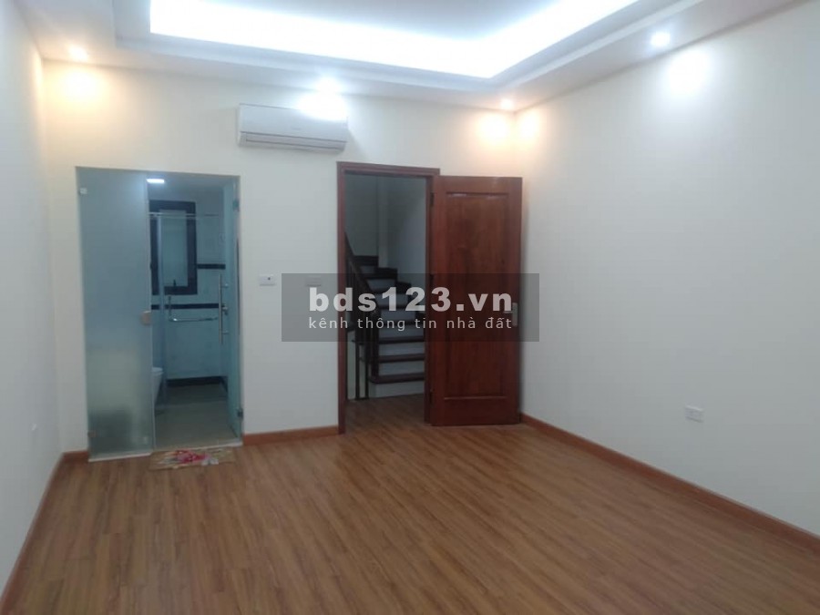 Lạc Long Quân Ô TÔ TRÁNH, KINH DOANH ngõ thông, mới đẹp 33Mx4T, giá 4.5 tỷ
