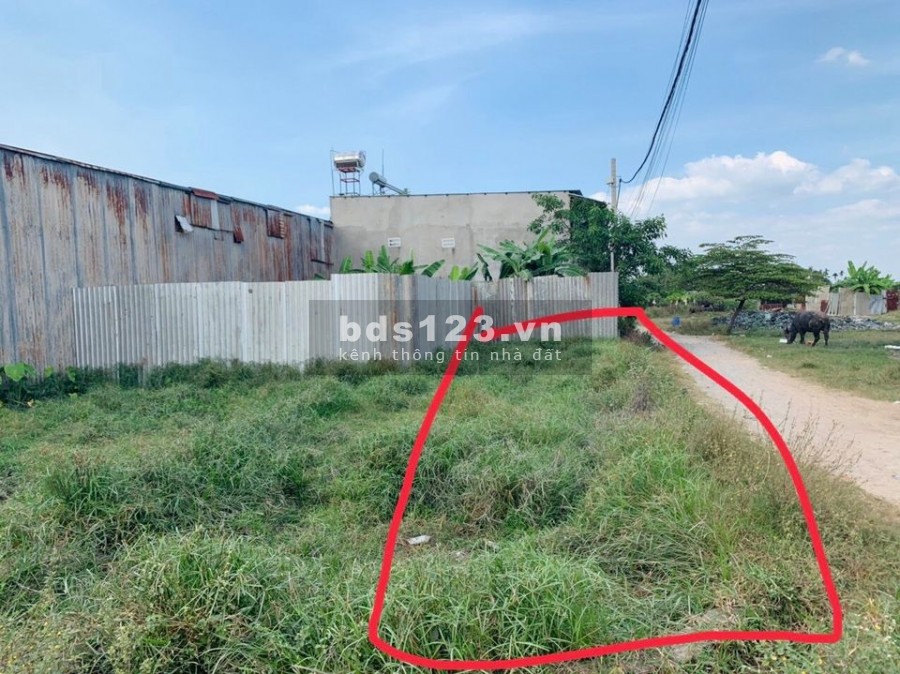Đất sổ riêng sang tên ngay, ngân hàng hỗ trợ vay 70%, giấy phép xây dựng đường hiện hữu 8m ấp 2 Vĩnh Lộc A