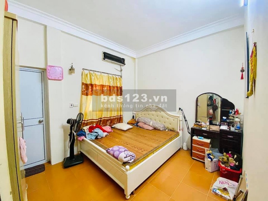 Bán nhà Bùi Xương Trạch 40m 4T 2.95 tỷ, gần ô tô tránh, nhà đẹp ở luôn