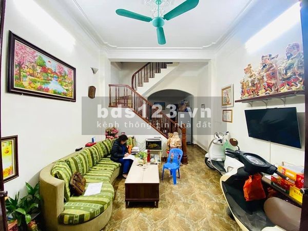 Bán nhà Bùi Xương Trạch 40m 4T 2.95 tỷ, gần ô tô tránh, nhà đẹp ở luôn