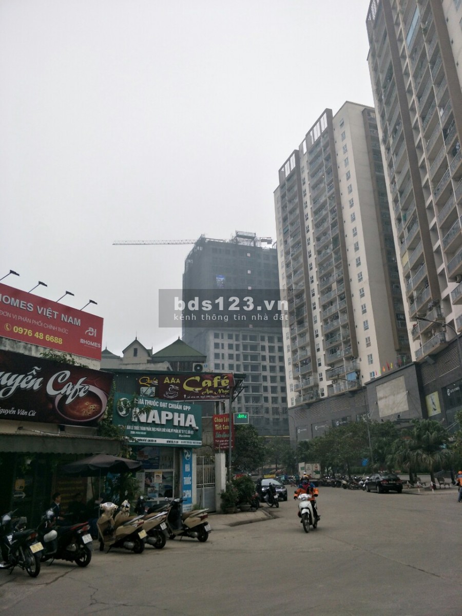 Bán gấp nhà ngõ 390 Nguyễn Văn Cừ 78m2, 2 tầng, giá 5.2 tỷ, phân lô, Ô tô, KD.