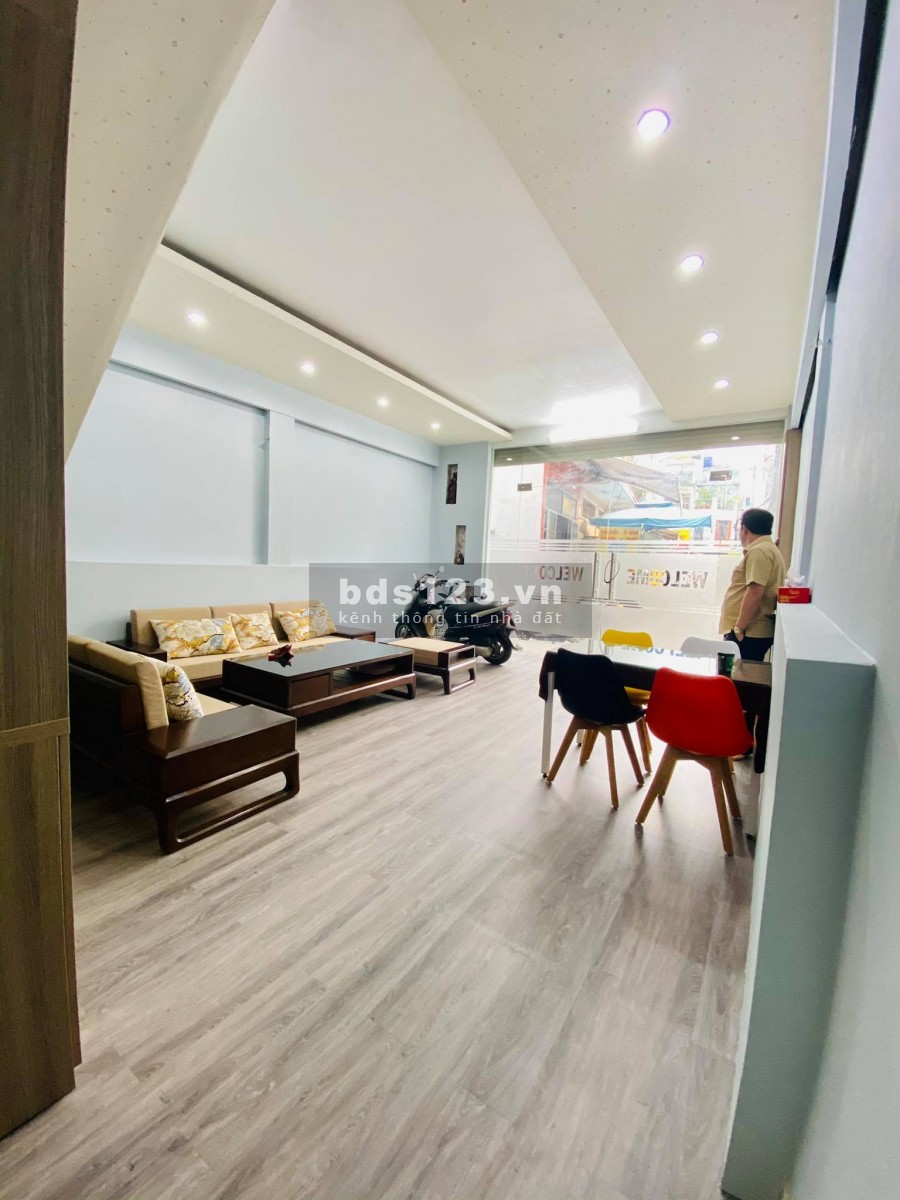 Nhà đẹp đường Đồng Đen, Tân Bình, 2 mặt HXH, 65 m2, 2 tầng chỉ 8 tỷ 5