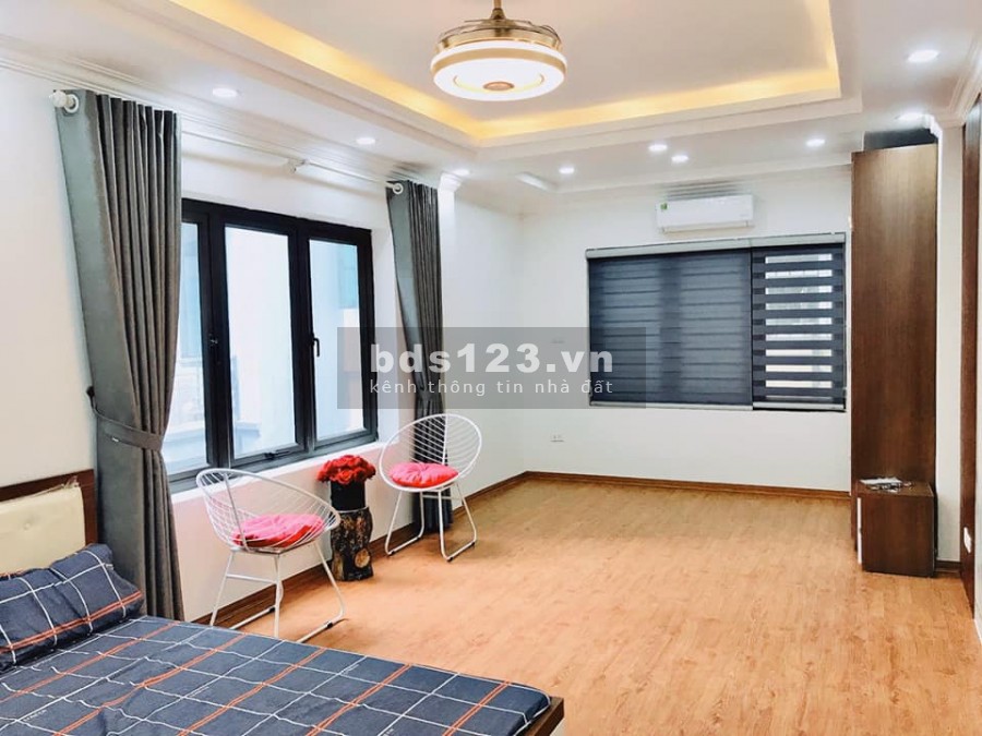 Vip Nguyễn Khang đẹp ở ngay,10m ôtô tránh,3gác tránh XM nhỉnh 3 tỷ.