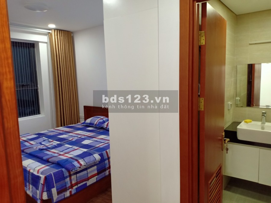 Bán căn 2 ngủ, CC Goldmark City, 78m, full đồ, ban công đông nam, 2.23 tỷ