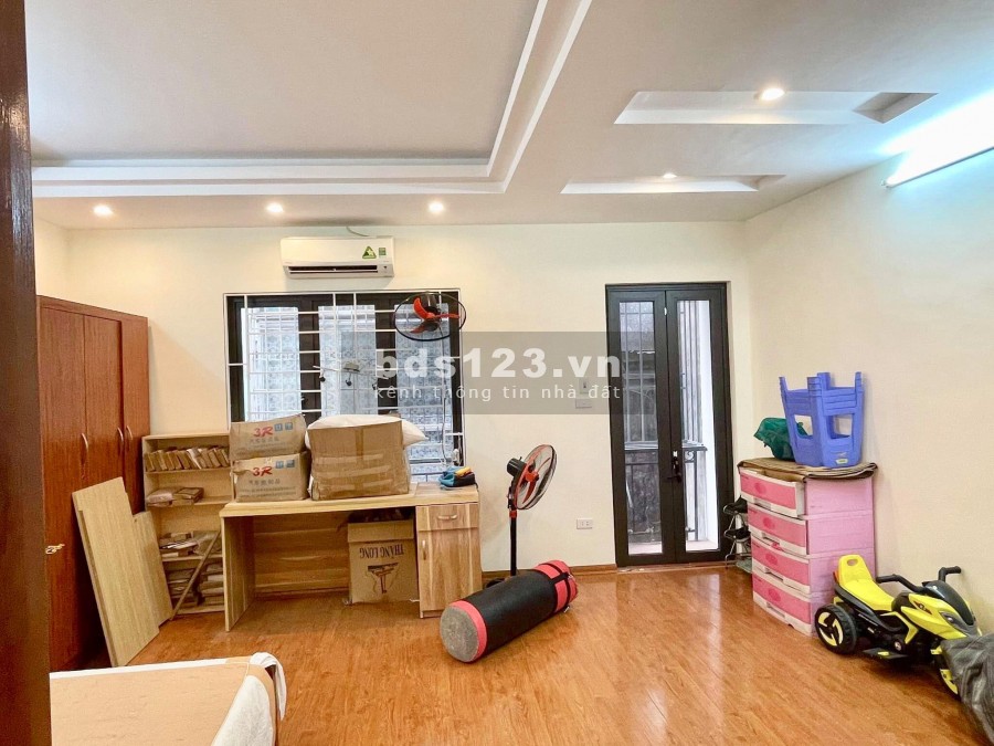 Bạch Mai, nhỉnh 3 tỷ, sở hữu ngay tổ ấm cực xịn, 37m2, 5 tầng, nở hậu. Hai Bà Trưng