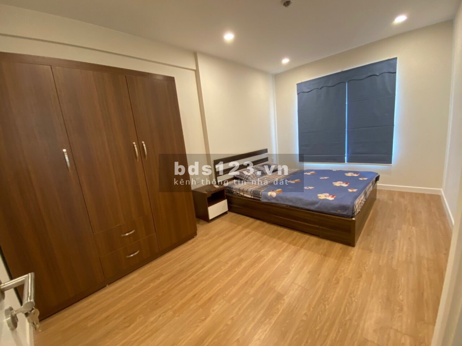 Bán gấp CHCC cao cấp Kosmo Tây Hồ, 80m2; giá bán cắt lỗ 3,1 tỷ.