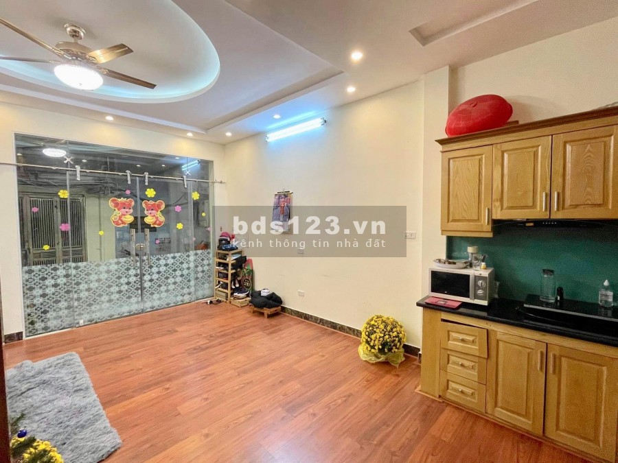 Bạch Mai, nhỉnh 3 tỷ, sở hữu ngay tổ ấm cực xịn, 37m2, 5 tầng, nở hậu. Hai Bà Trưng