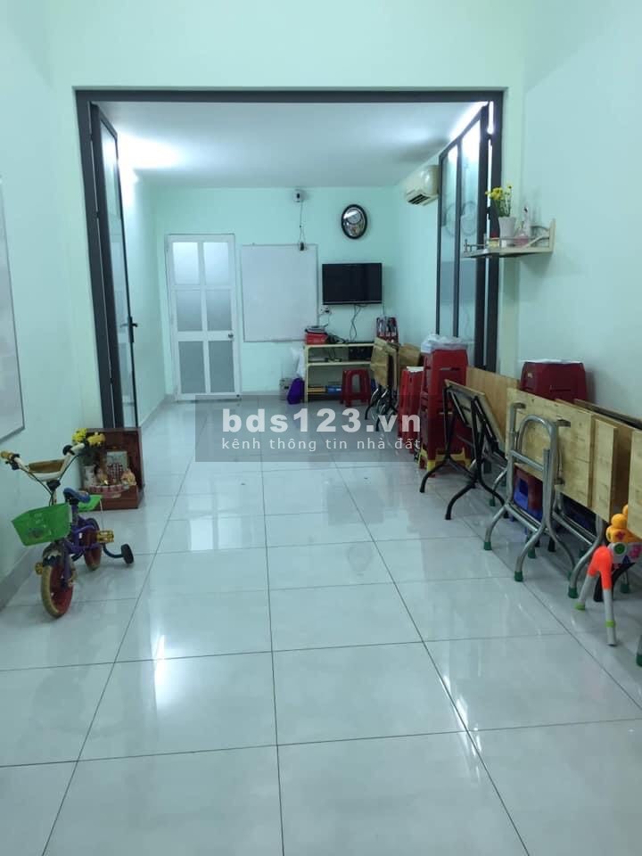 Nhà bán 3.2x17.7m, giá 4.6 tỷ hẻm xe hơi Thạch Lam ( gần trường Học Đồng Khởi )