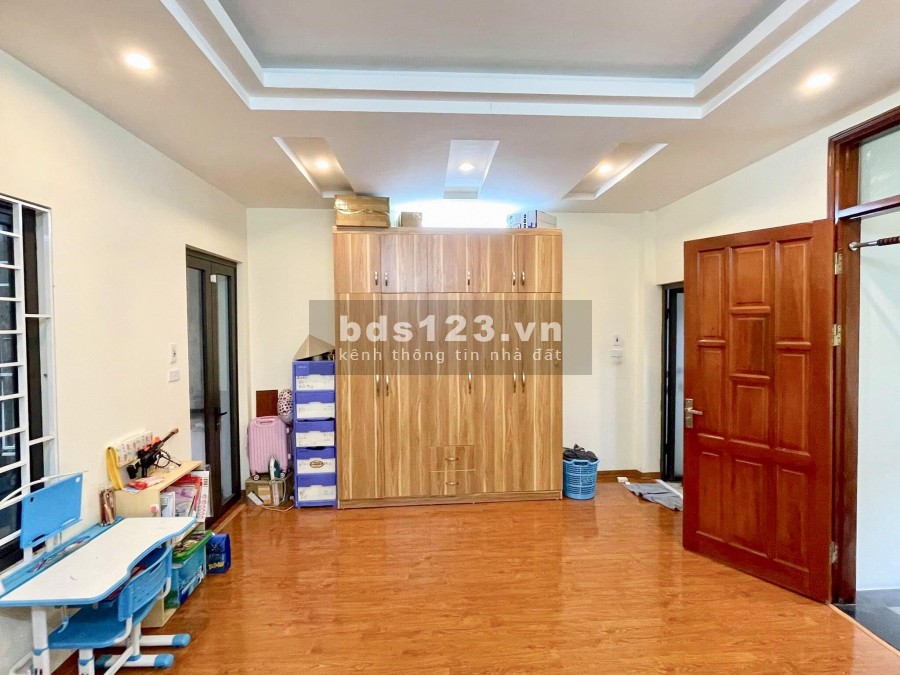 Bạch Mai, nhỉnh 3 tỷ, sở hữu ngay tổ ấm cực xịn, 37m2, 5 tầng, nở hậu. Hai Bà Trưng