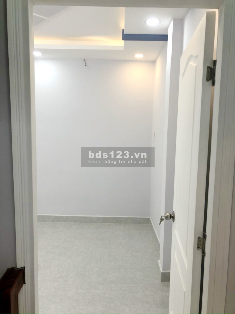 Nhà mới (3.4*8m/lầu/2pn) hẻm 184 Âu Dương Lân P3 Q8