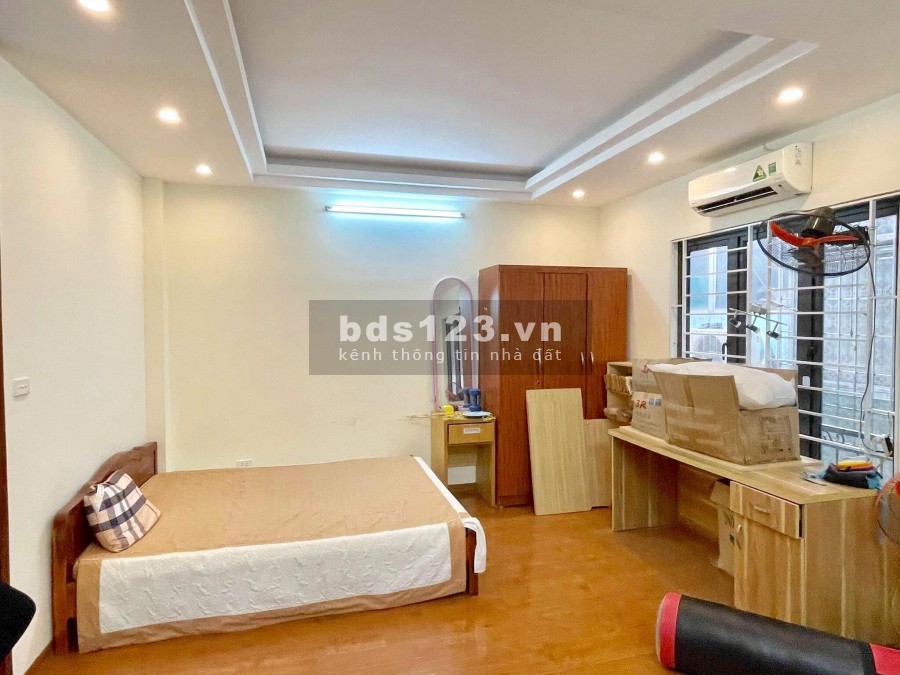 Bạch Mai, nhỉnh 3 tỷ, sở hữu ngay tổ ấm cực xịn, 37m2, 5 tầng, nở hậu. Hai Bà Trưng