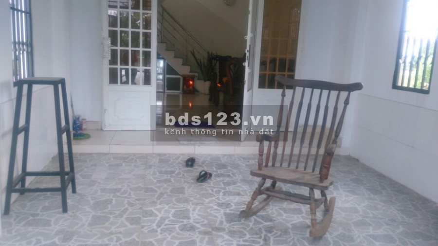 Bán nhà trọ 300m2 đang cho thuê kín ngay KCN Bình Dương, SHR, bao sang tên