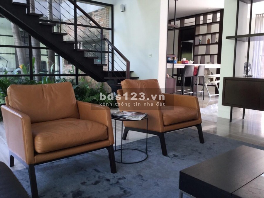 BÁN BIỆT THỰ CHÂU ÂU DECOR CỰC ĐẸP VỚI 755m2 tại Thảo Điền . 2 mặt tiền 4 mặt sân vườn