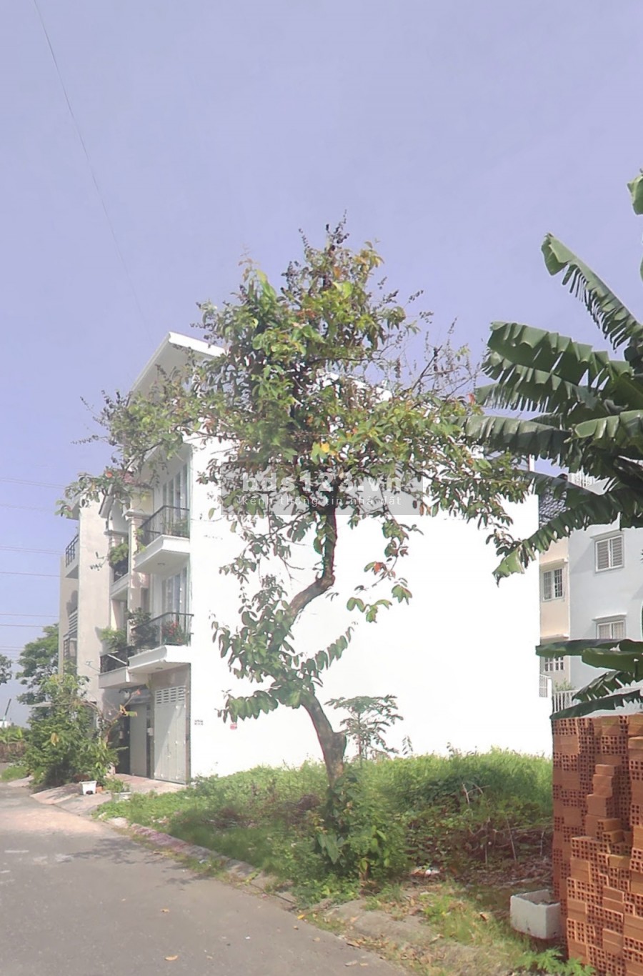 Cần nhượng lô đất MT Hậu Giang, P. 12, Q 6, gần vòng xoay Phú Lâm, giá 2.2 tỷ, có sổ,100m2.