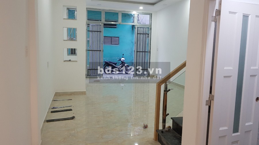 Nhà mặt tiền Nguyễn Hiền, Q3, 3.8 x 16m, 4 tầng, giá 5.7 tỷ