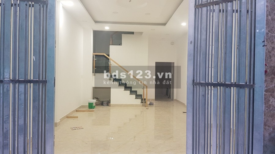 Nhà mặt tiền Nguyễn Hiền, Q3, 3.8 x 16m, 4 tầng, giá 5.7 tỷ
