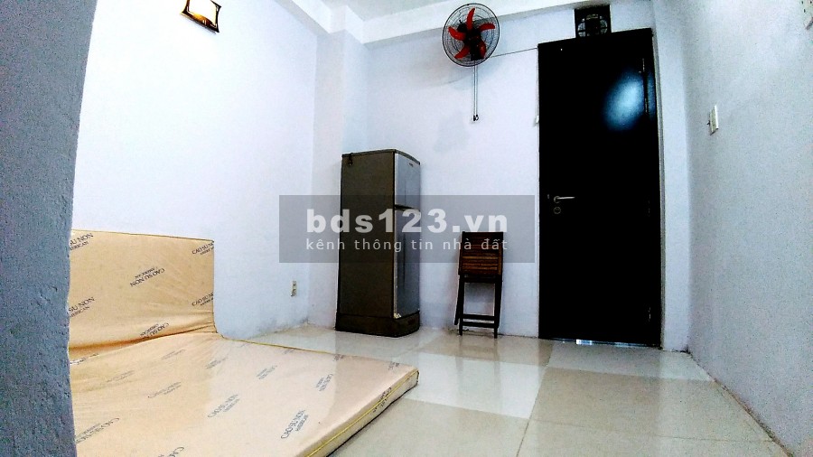 3.7 tỷ GẦN 70M2 ĐOÀN VĂN BƠ HẺM 1 XẸT GẦN DH NGUYỄN TẤT THÀNH.