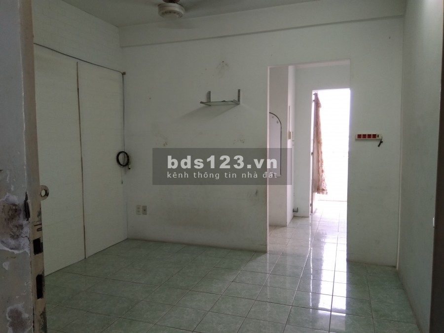 Cho thuê căn hộ 68 m2 chung cư 10A Trận Nhật Duật Phường Tân Định Quận 1 HCM
