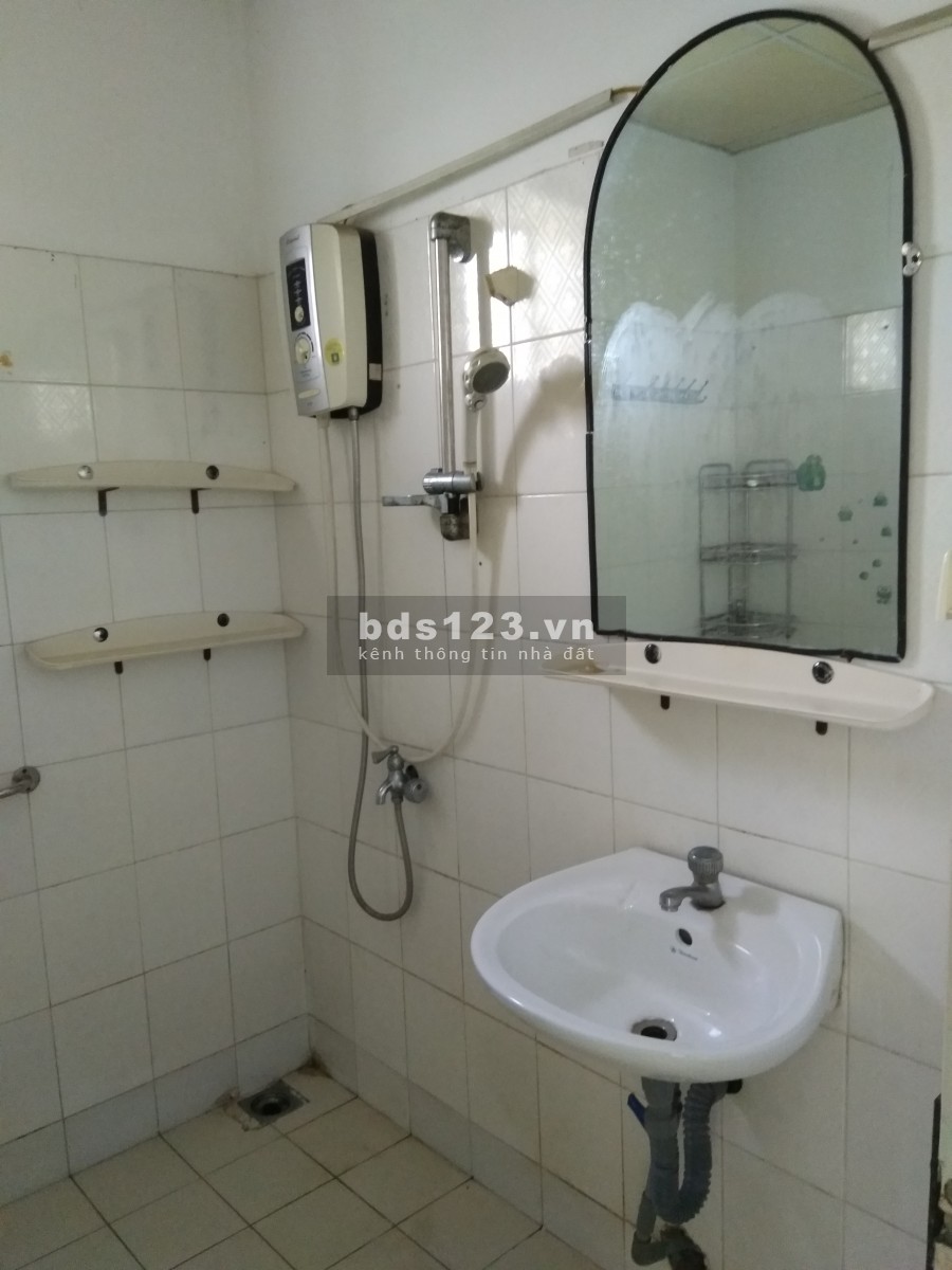 Cho thuê căn hộ 68 m2 chung cư 10A Trận Nhật Duật Phường Tân Định Quận 1 HCM