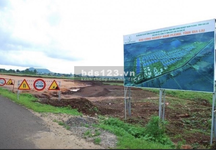 Bán đất liền kề hồ ia ring, khu công nghiệp nam pleiku giá rẻ tri ân khách hàng cuối năm chiết khấu cực cao.