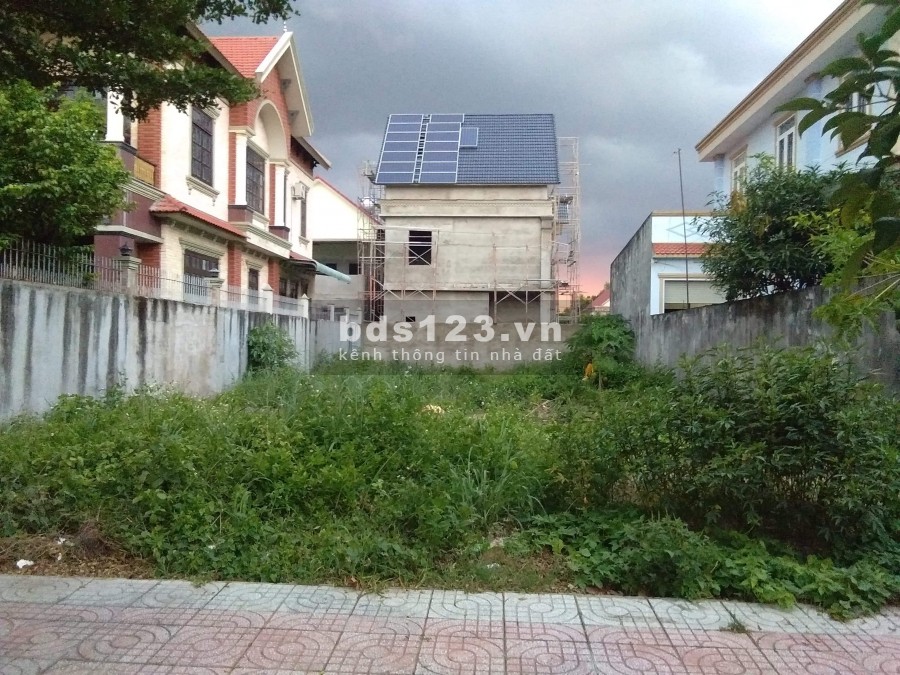 CĐT cần bán 5 Lô đất trên Mt đường Phạm Thái Bường, Tân Phong, Quận 7. SHR, Giá 4.5 tỷ/nền. Bao công chứng sang tên