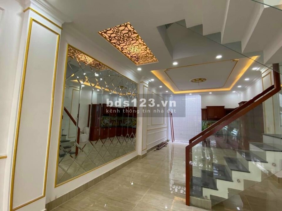 Cuối năm đang cần tiền bán nhà gấp