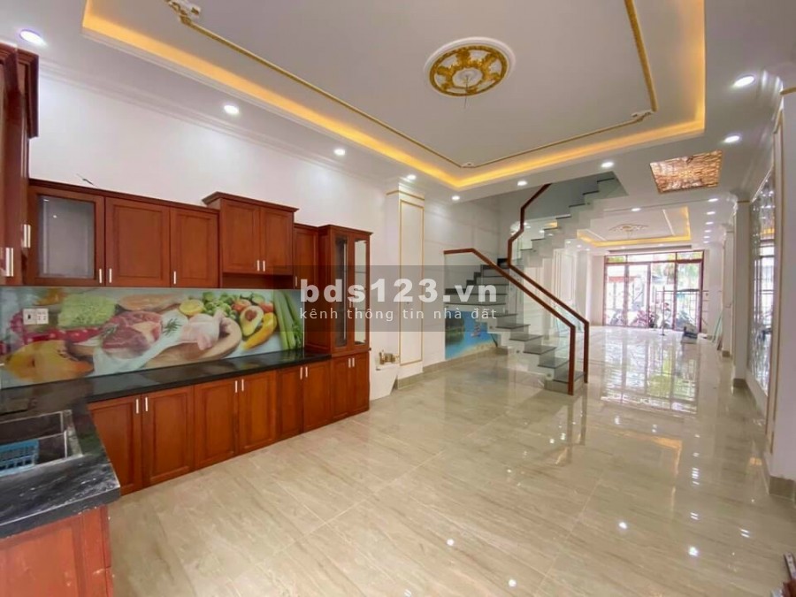 Cuối năm đang cần tiền bán nhà gấp