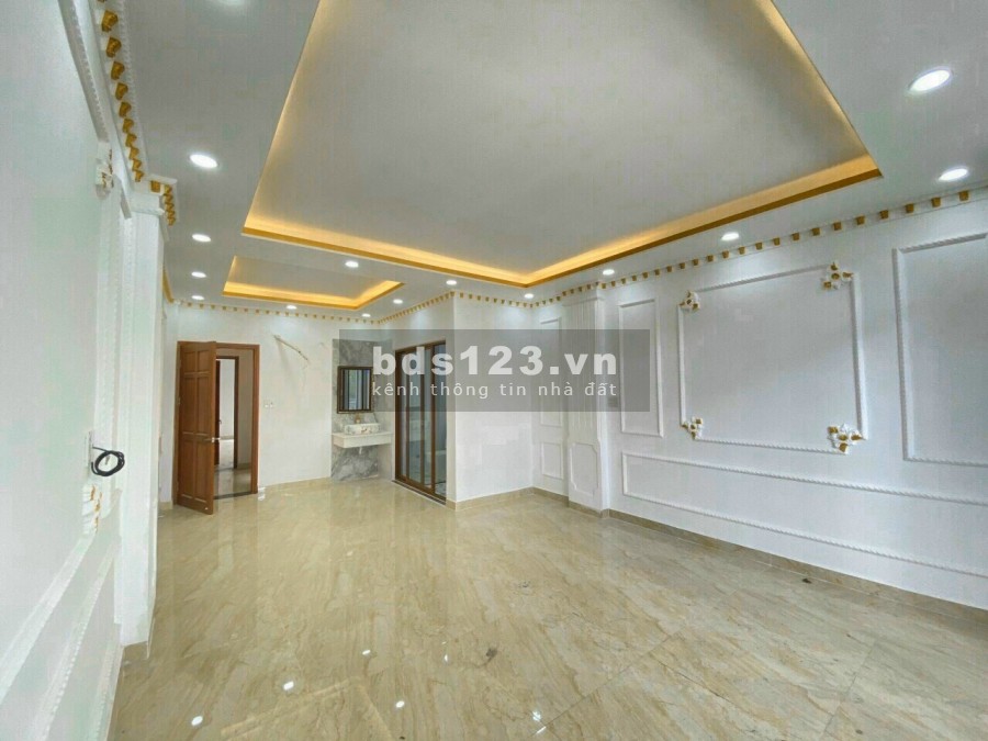 Cuối năm đang cần tiền bán nhà gấp