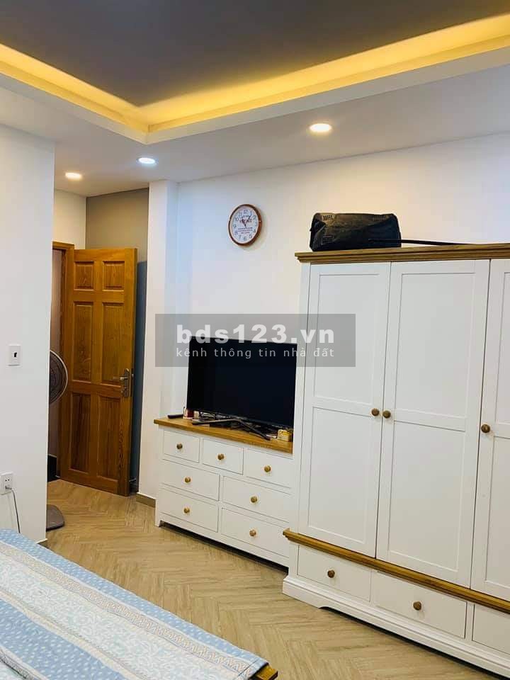 Nhà đẹp HXH Lê Văn Sỹ 4tầng 4x17m 10.2 tỷ P.12 Quận 3 0986775153