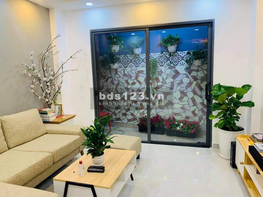 Nhà đẹp HXH Lê Văn Sỹ 4tầng 4x17m 10.2 tỷ P.12 Quận 3 0986775153