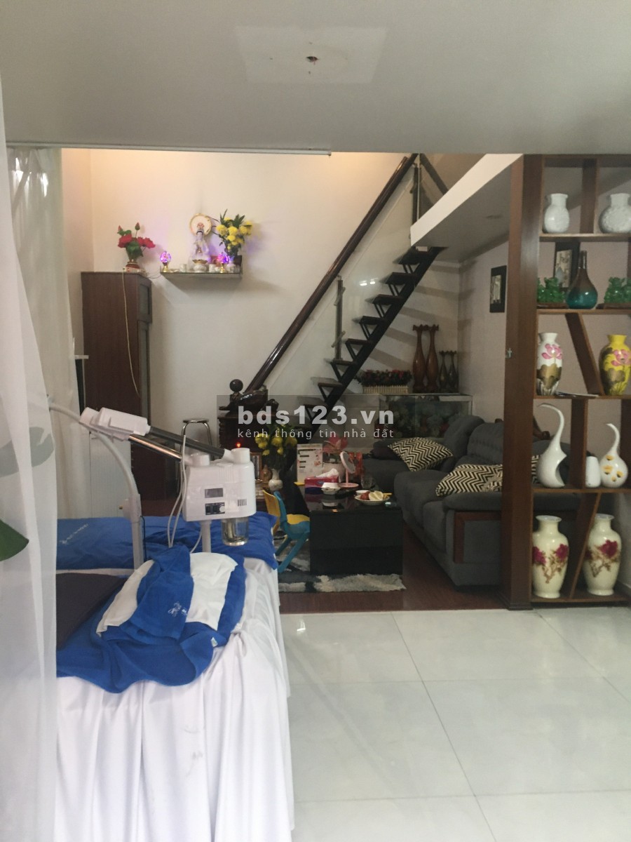 Bán nhà 2 lầu Nguyễn Văn Lượng Gò Vấp giá chỉ 4.4 tỷ. HXH, DT(7 x 8.5).
