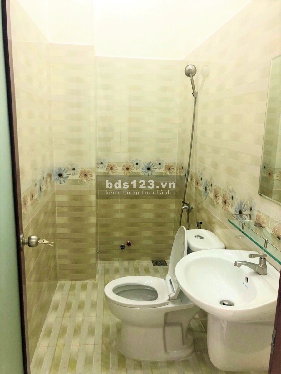 BÁN NHÀ 1 TRỆT 2 LẦU ĐƯỜNG LK 4-5 CÁCH CHỢ BÌNH THÀNH 20 M