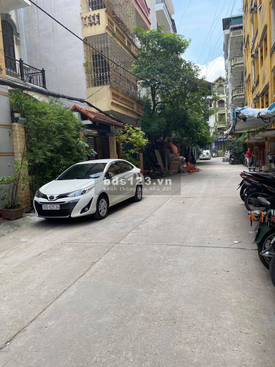 Phùng Chi Kiên Nhà Mới ô tô tránh, ở ngay đón tết. Dt 51m chỉ nhỉnh 10 Tỷ