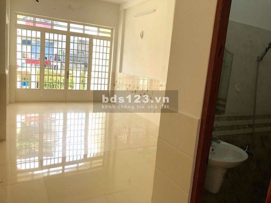 Nhà 3 lầu, 5 phòng, MẶT TIỀN TRẦN VĂN KIỂU, ngay góc đường CHỢ LỚN, cho thuê dài 0901386327