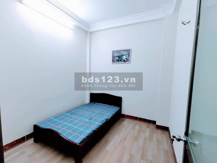Hai Bà Trưng , Ô Tô đỗ cửa , kinh doanh , mặt tiền 5M , 23Mx4T. 2.85 tỷ