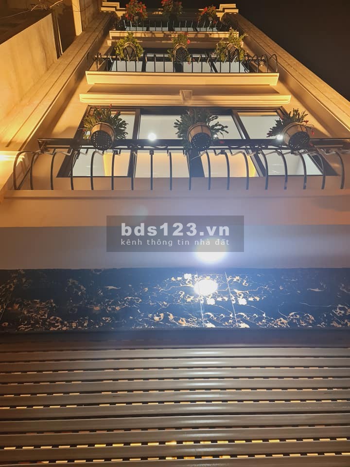 BÁN NHÀ TRƯỚC TẾT MINH KHAI 5 TẦNG 50M2 MT4 MÉT 4.1 TỶ