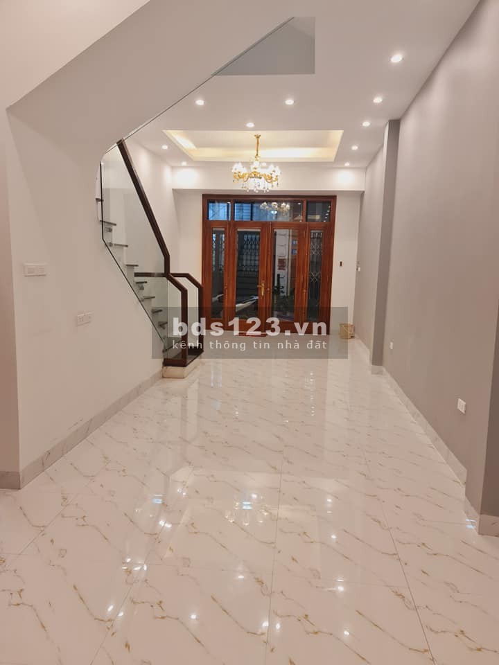 BÁN NHÀ TRƯỚC TẾT MINH KHAI 5 TẦNG 50M2 MT4 MÉT 4.1 TỶ