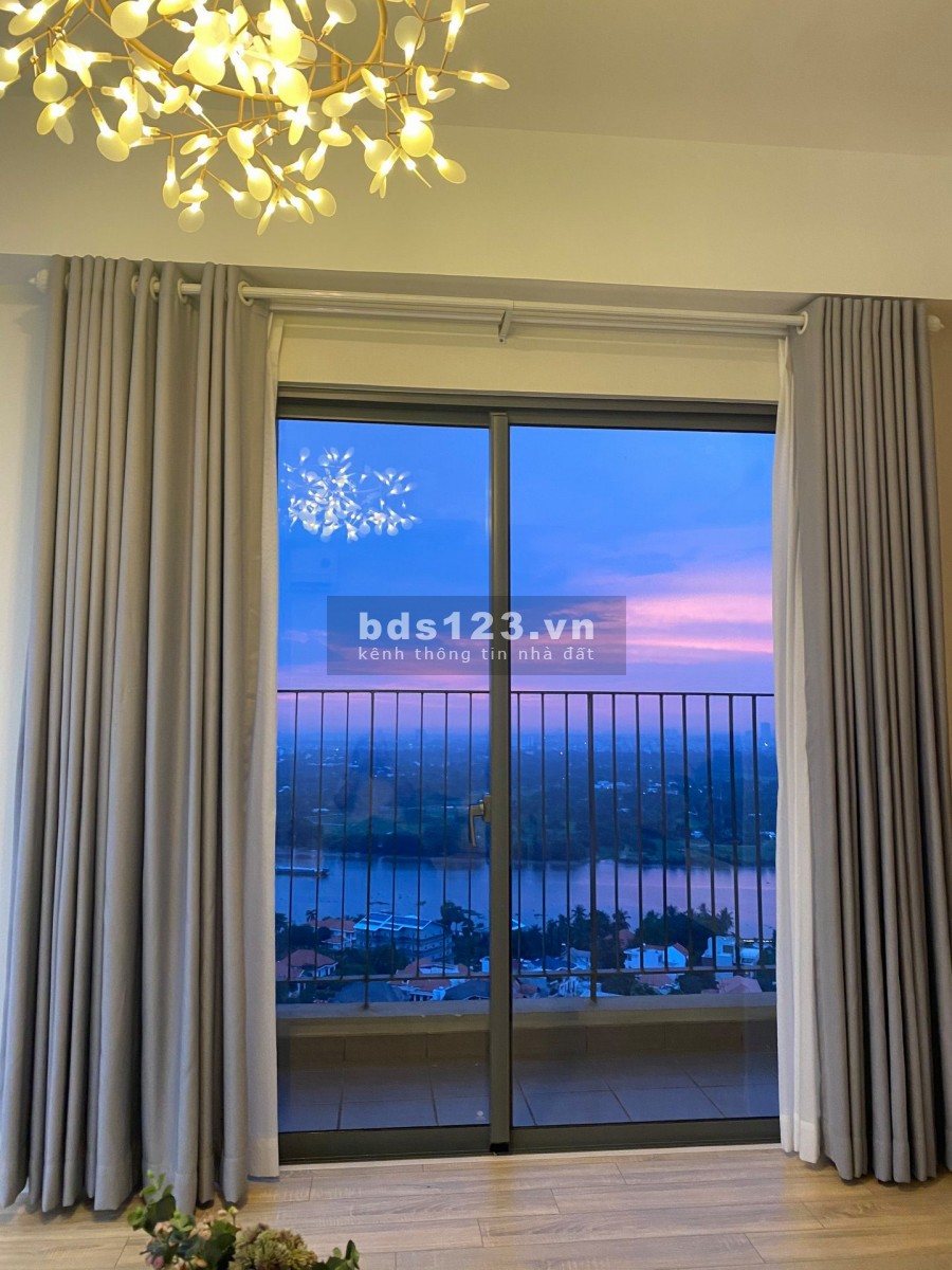 Chủ nhà gửi bán căn góc 2 Phòng ngủ nội thất xinh xắn - View sông thoáng mát, yên tĩnh.
